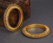 STUNNING ANTIQUE GOLD BANGLE SET