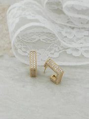 GOLDEN CASSIE STUDS