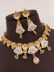 Good Looking High Brass Gold Necklace Set For Women Wear