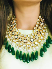 Mehrezen Pearl Necklace